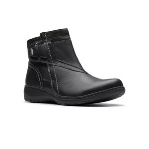 NWT Clarks
Women's Collection Carleigh Style Boots